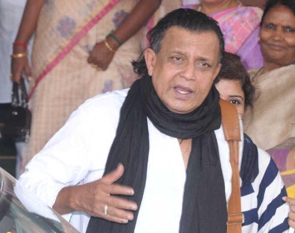 Even After Winning A National Award, Mithun Chakraborty Was Referred To As “Gareebo Ka Amitabh”